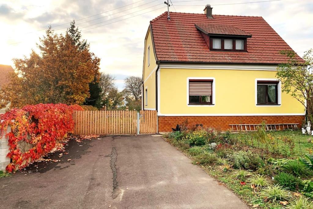 Ferienhaus Mit Garten In Thermennaehe Strebersdorf Экстерьер фото